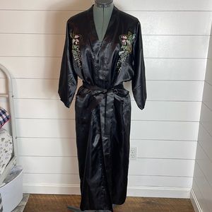 Embroidered Kimono Chinese
